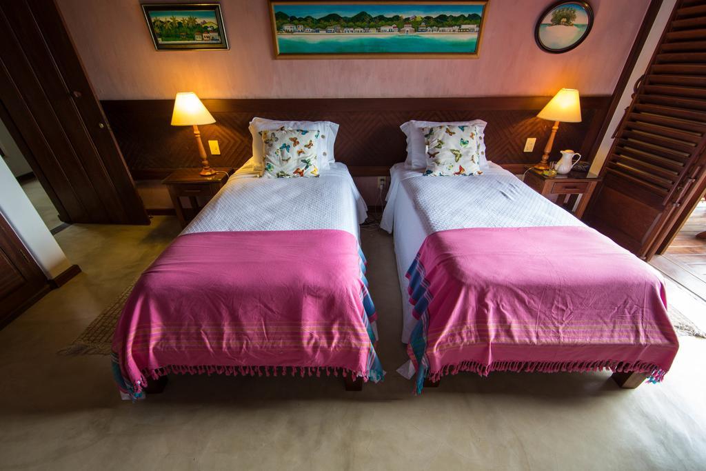 Casa Vermelha Guest House Ilhabela Exterior photo
