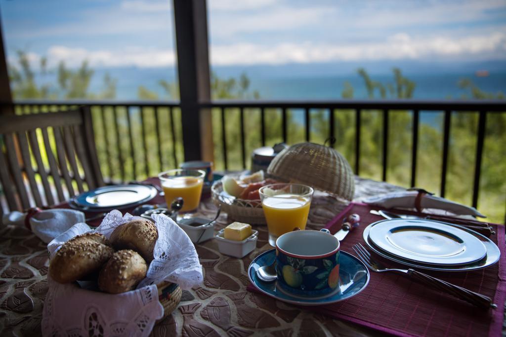 Casa Vermelha Guest House Ilhabela Exterior photo